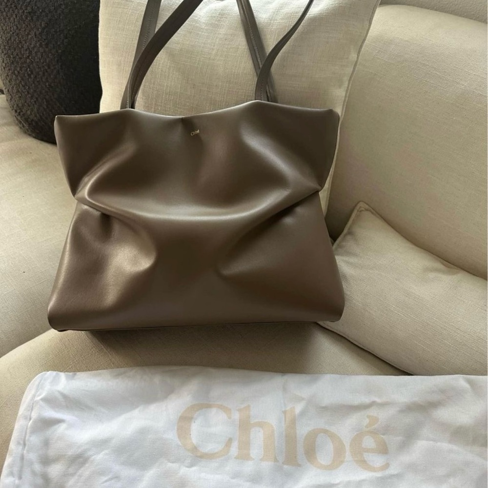 Chloe - Picture 6 of 9
